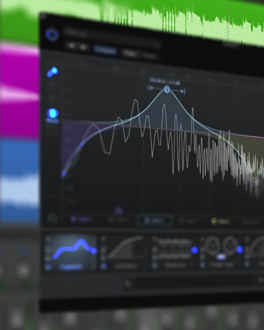 Grafico a linee di un analizzatore di spettro o di un equalizzatore. L'asse orizzontale rappresenta la frequenza mentre l'asse verticale rappresenta l'ampiezza del segnale. Il tracciato mostra la risposta in frequenza del segnale audio.